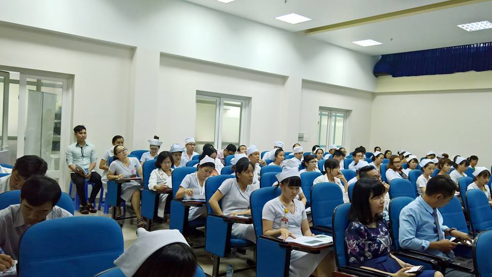 Nhân viên tại Bệnh viện Xuyên Á tham dự  tập huấn dinh dưỡng