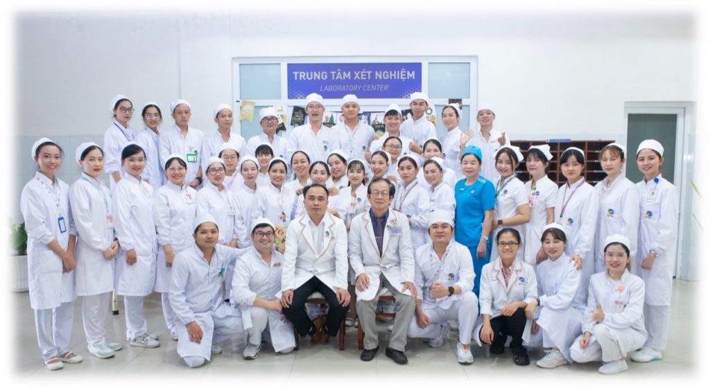 Tập thể nhân viên Khoa Xét Nghiệm năm 2024
