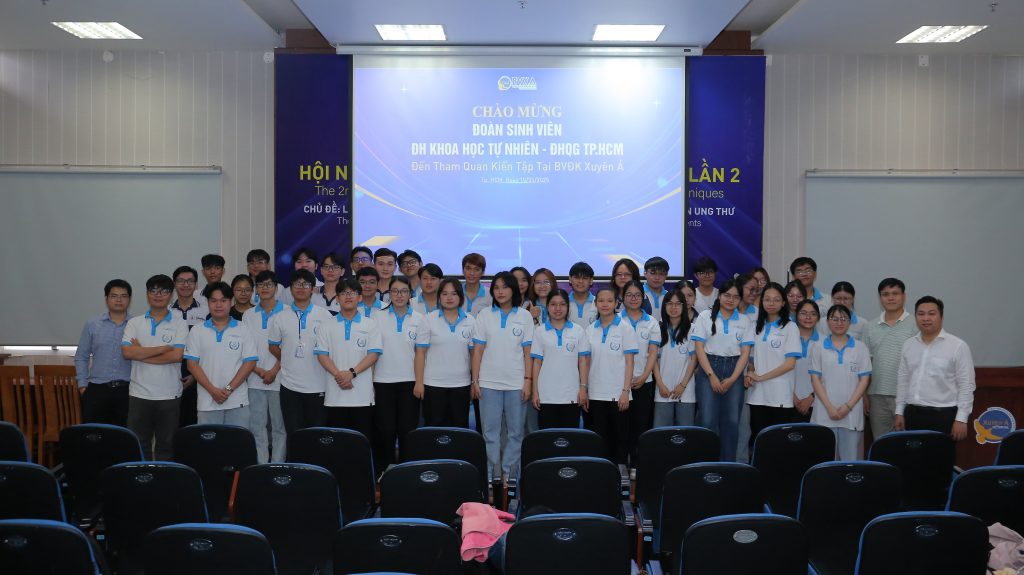 Hình ảnh đoàn sinh viên Khoa Vật lý - Vật lý kỹ thuật Trường Đại học Khoa học Tự nhiên, Đại học Quốc Gia TP. HCM