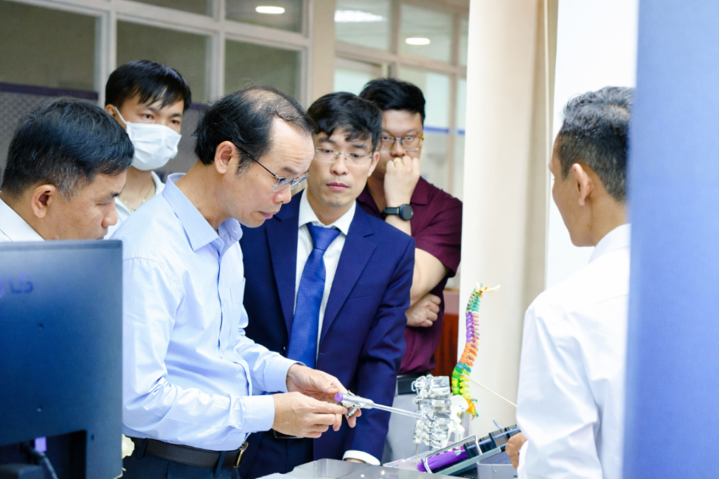 Giới thiệu thiết bị mổ nội soi