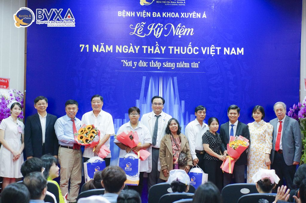 Hình ảnh buổi lễ 71 năm ngày Thầy thuốc Việt Nam