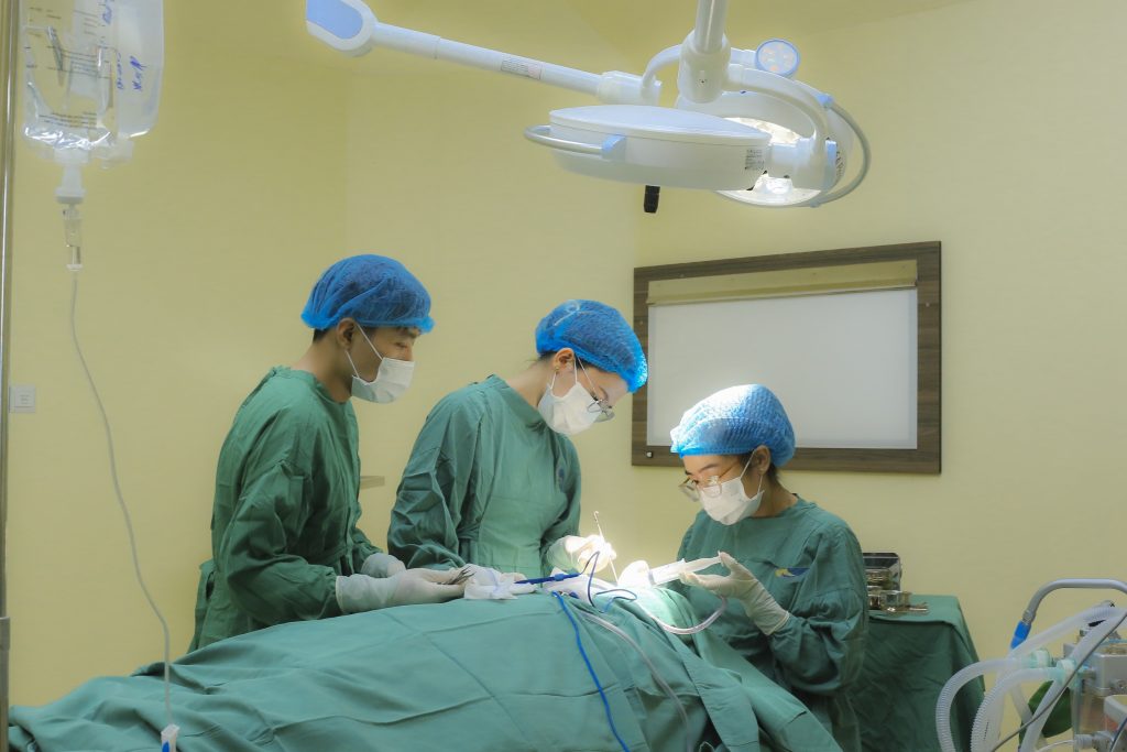 Hình ảnh quá trình phẫu thuật ung thư da