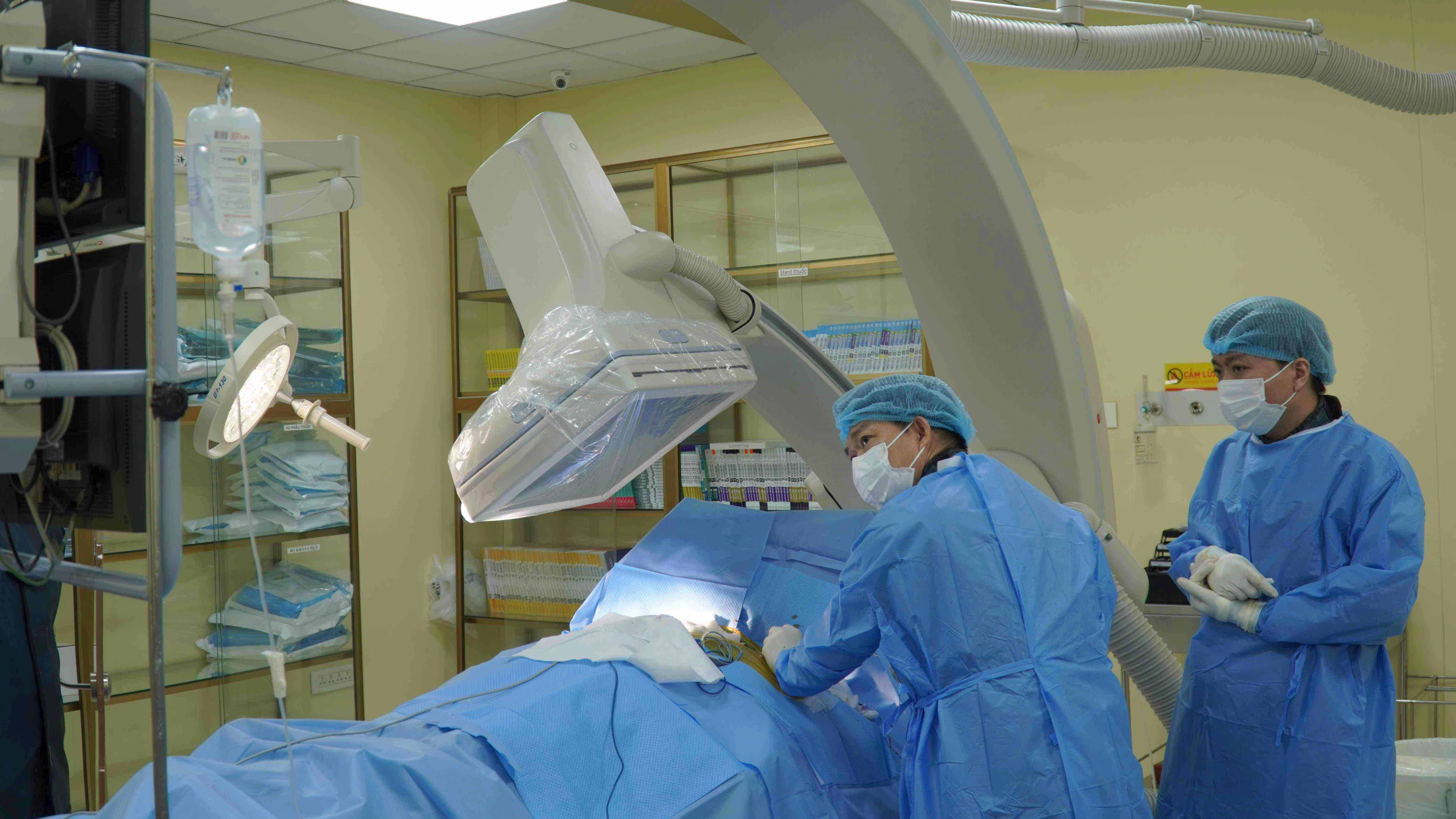 Ca can thiệp tim mạch đầu tiên