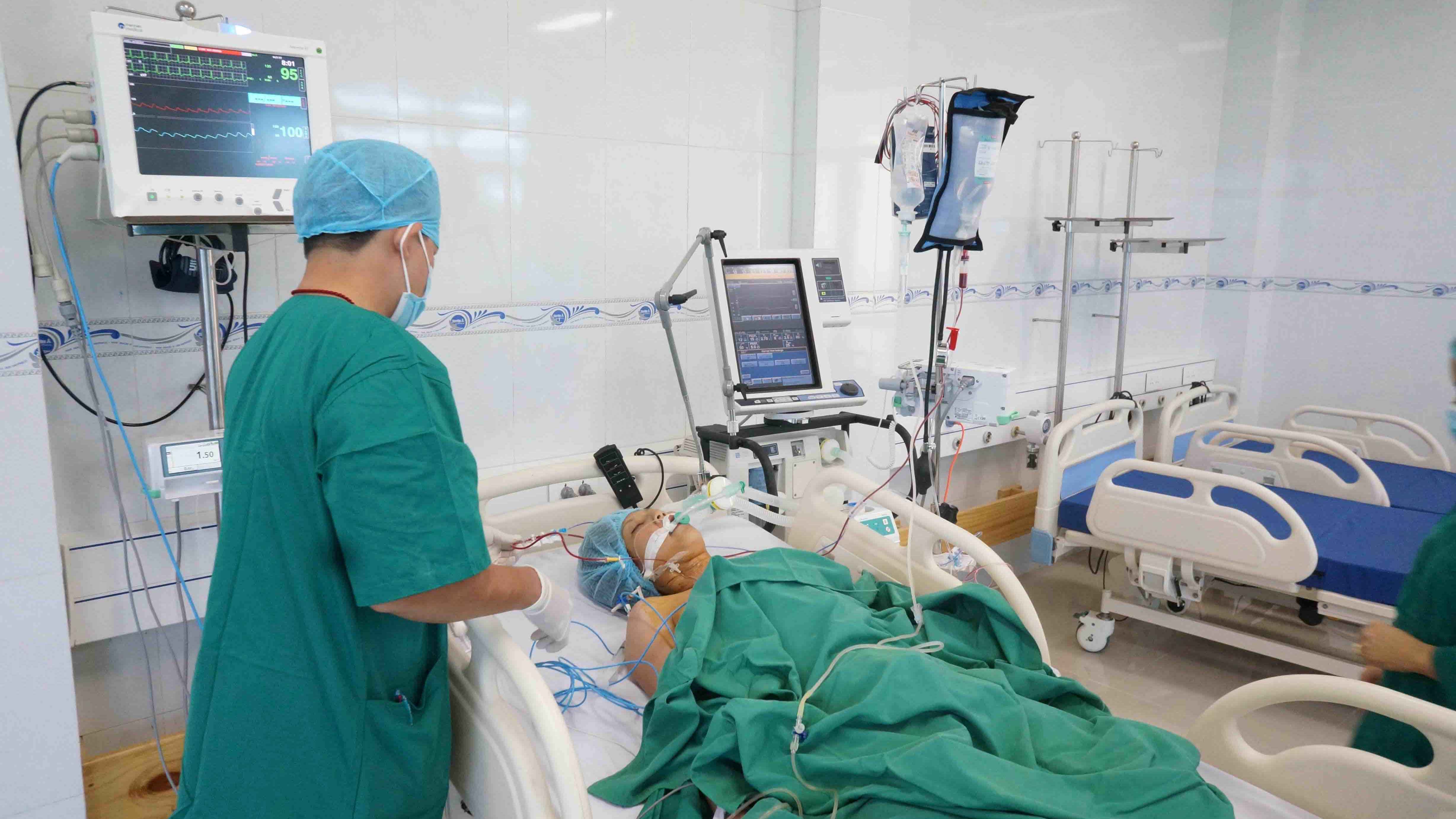 Ca phẫu thuật hở van tim đầu tiên