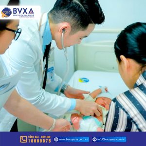 Hình ảnh bác sĩ thăm khám
