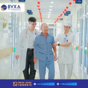 Hình ảnh bệnh nhân bắt đầu có thể đi lại
