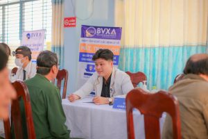Hình ảnh buổi chương trình “Khám bệnh, tư vấn sức khỏe và cấp phát thuốc miễn phí”