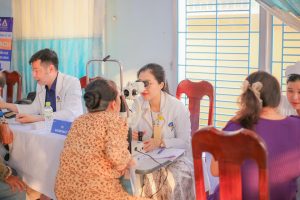 Hình ảnh buổi chương trình “Khám bệnh, tư vấn sức khỏe và cấp phát thuốc miễn phí”