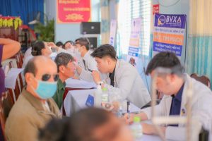 Hình ảnh buổi chương trình “Khám bệnh, tư vấn sức khỏe và cấp phát thuốc miễn phí”