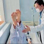 ĐỘT QUỴ KHI SINH HOẠT, NGƯỜI ĐÀN ÔNG ĐỘT NGỘT YẾU LIỆT NỬA NGƯỜI