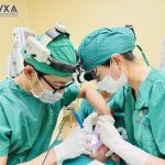 CẮT THẮNG LƯỠI CHO TRẺ: THỜI ĐIỂM NÀO LÀ PHÙ HỢP NHẤT ?