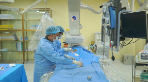 Hình ảnh ekip can thiệp nhồi máu cơ tim