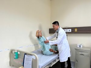 Hình ảnh bác sĩ và bệnh nhân bị đột quỵ