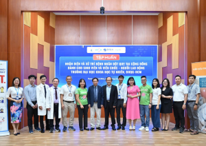 SINH VIÊN ĐH KHOA HỌC TỰ NHIÊN HỌC CÁCH NHẬN BIẾT VÀ ỨNG PHÓ ĐỘT QUỴ CÙNG BVĐK XUYÊN Á