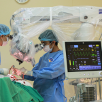 ĐAU ĐẦU ĐỘT NGỘT – BA NGƯỜI ĐÀN ÔNG SUÝT MẤT MẠNG VÌ VỠ TÚI PHÌNH MẠCH MÁU NÃO