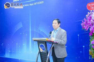 PGS. TS. BS. Lê Đình Khánh - Chủ tịch hội Tiết Niệu - Thận Học Việt Nam (VUNA), Phó Giám Đốc Bệnh Viện Trường Đại Học Y Dược Huế