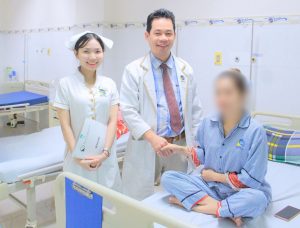 Hình ảnh bác sĩ và bệnh nhân