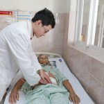 VÀNG DA TẮC MẬT DO Ổ SÁN Ở ĐƯỜNG MẬT TRONG GAN