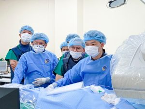 Hình ảnh ekip can thiệp đốt điện sinh lý