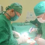 PHẪU THUẬT CỨU CỤ BÀ 81 TUỔI BỊ BƯỚU GIÁP THÒNG TRUNG THẤT CHÈN ÉP THỰC QUẢN GÂY NUỐT NGHẸN KÉO DÀI