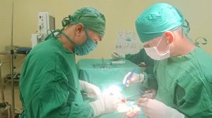 Hình ảnh ghi nhận trong ca phẫu thuật bướu giáp thòng trung thất