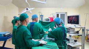 Hình ảnh ekip phẫu thuật u trung thất
