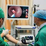 VÔ TÌNH NUỐT PHẢI VIÊN THUỐC CÒN NGUYÊN VỎ NHỌN