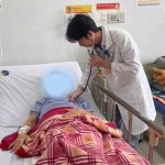 ĐI TIÊU PHÂN ĐEN, NGƯỜI PHỤ NỮ 71 TUỔI RƠI VÀO SỐC MẤT MÁU