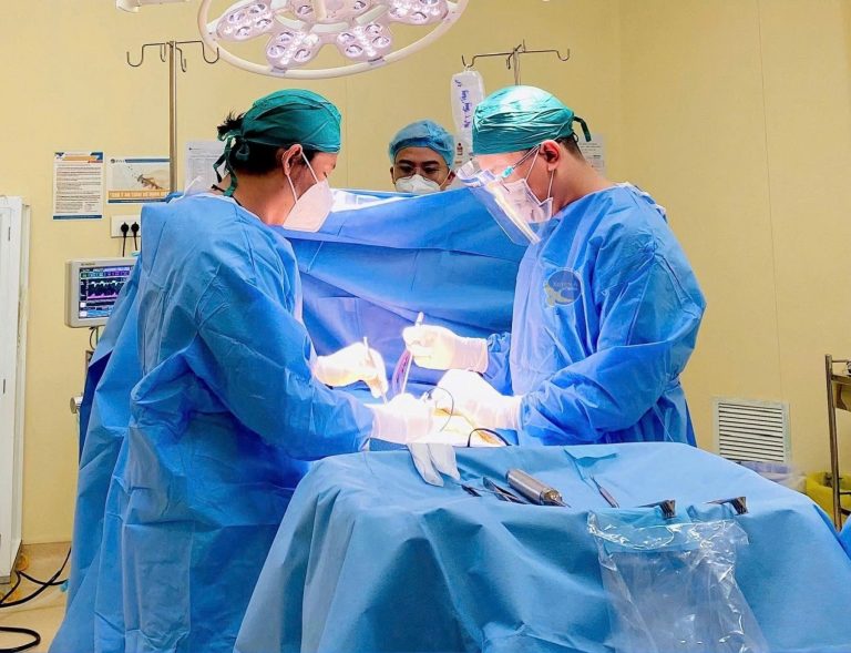 HÀNH TRÌNH NGOẠN MỤC CỨU SỐNG BỆNH NHÂN NHIỄM TRÙNG HUYẾT, ÁP XE TỦY SỐNG DO TRÌ HOÃN PHẪU THUẬT 3 NĂM