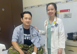 Bệnh nhân hồi phục sức khỏe tốt và chuẩn bị được xuất viện sau điều trị xuất huyết tiêu hoá